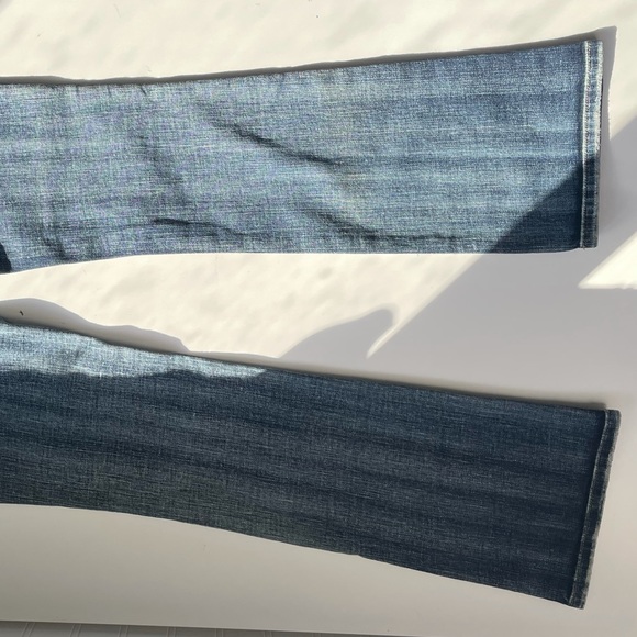 Blue and white guess jeans, low waisted size 27 fit small, great condition - Picture 3 of 5